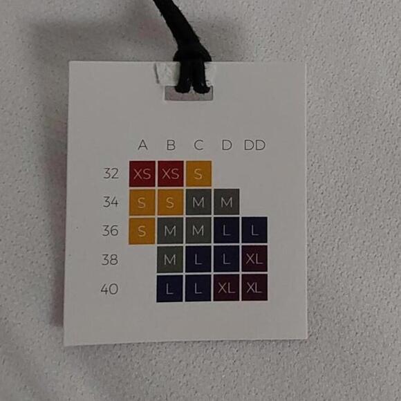 Halter Center Front Ring Bralette Bikini Top | Shade & Shore | Medium (8/10) - Picture 9 of 9